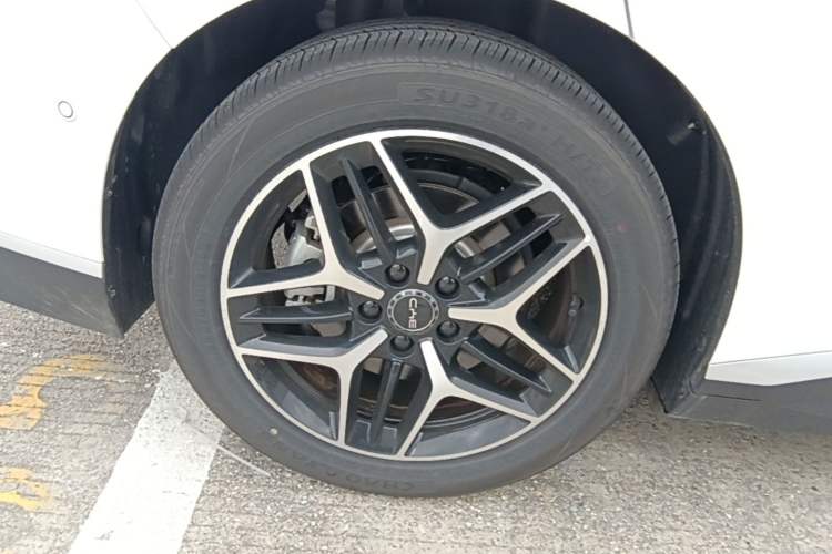 Used BYD Seal 06 New Energy 2025 EV 545KM Flagship Edition Right Rear Wheel Hub