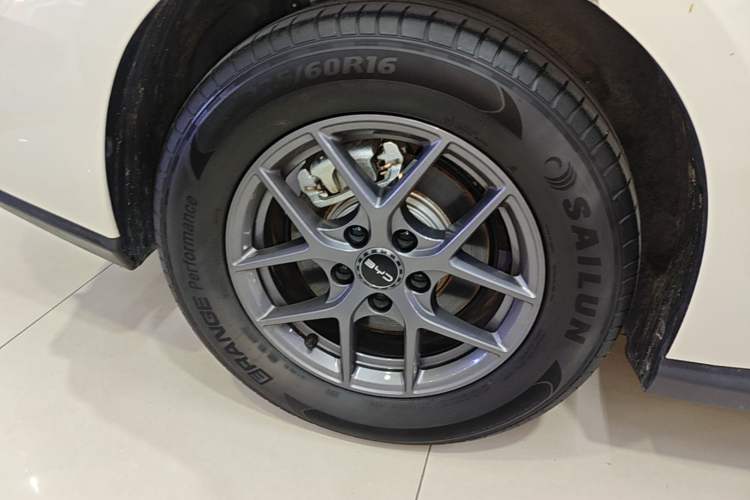 Used BYD Seal 06 New Energy 2025 DM-i Smart Drive 80KM Luxury Model Right Rear Wheel Hub