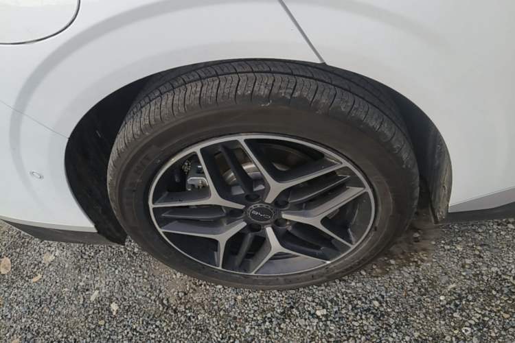 Used BYD Seal 06 New Energy 2025 EV 545KM Flagship Edition Right Rear Wheel Hub