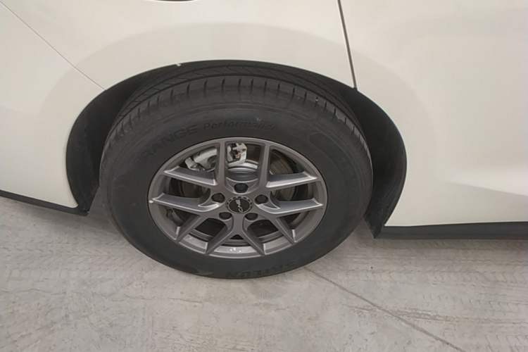 Used BYD Seal 06 New Energy 2025 DM-i Smart Drive 80KM Luxury Model Right Rear Wheel Hub