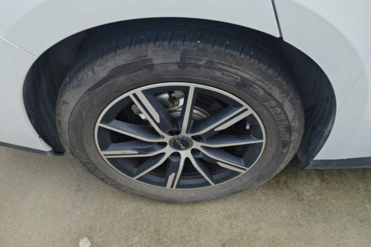 Used BYD Seal 06 New Energy 2025 DM-i Smart Drive 120KM Deluxe Model Right Rear Wheel Hub