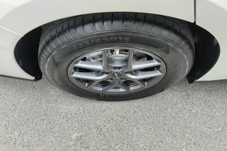 Used BYD Seal 06 New Energy 2025 DM-i Smart Drive 80KM Luxury Model Right Rear Wheel Hub