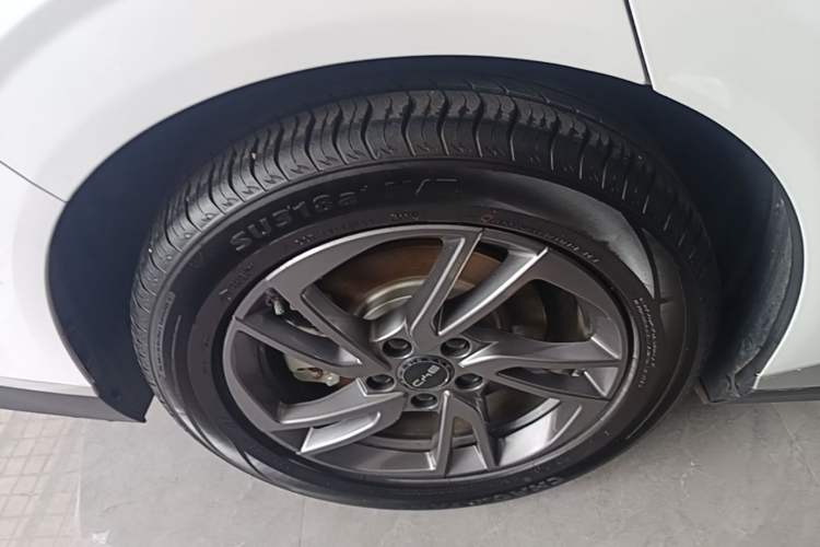 Used BYD Seal 06 New Energy 2025 EV 545KM Premium Edition Right Rear Wheel Hub