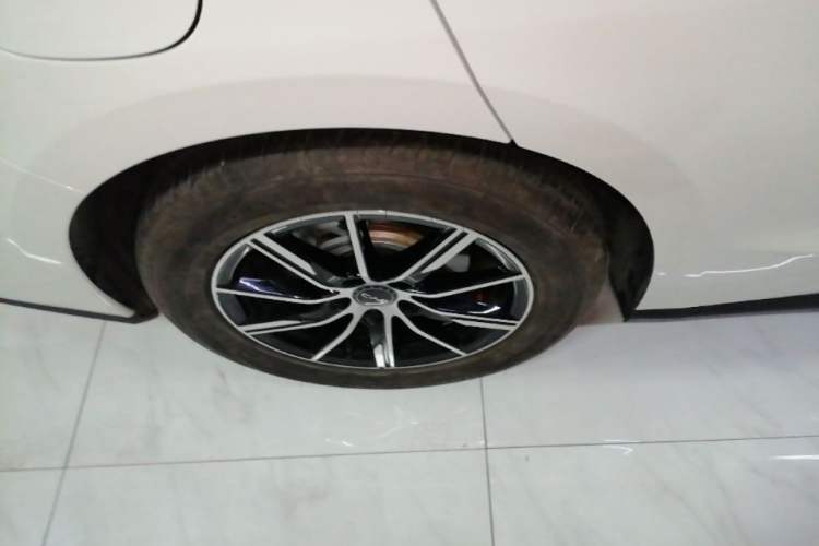 Used BYD Seal 06 New Energy 2025 DM-i Smart Drive 80KM Prestige Model Right Rear Wheel Hub