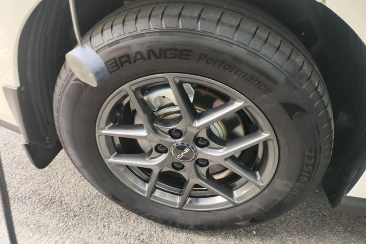 Used BYD Seal 06 New Energy 2025 DM-i Smart Drive 80KM Luxury Model Right Rear Wheel Hub