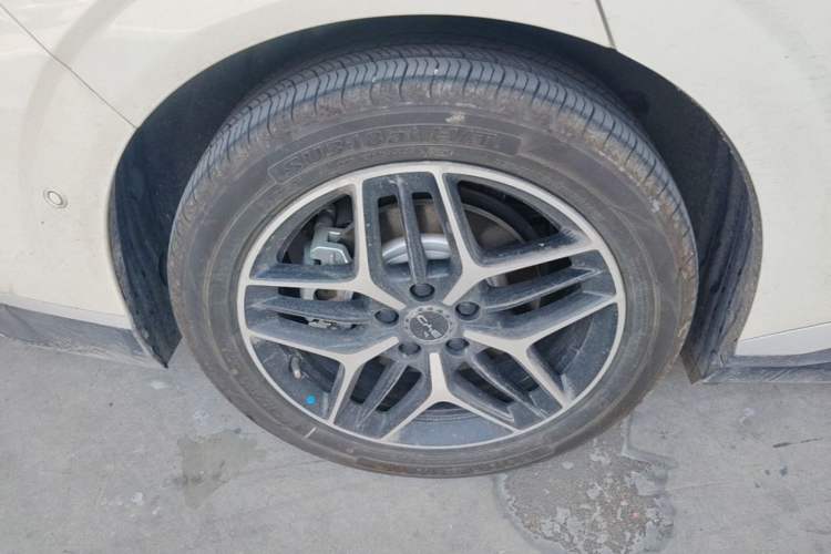 Used BYD Seal 06 New Energy 2025 EV 545KM Flagship Edition Right Rear Wheel Hub
