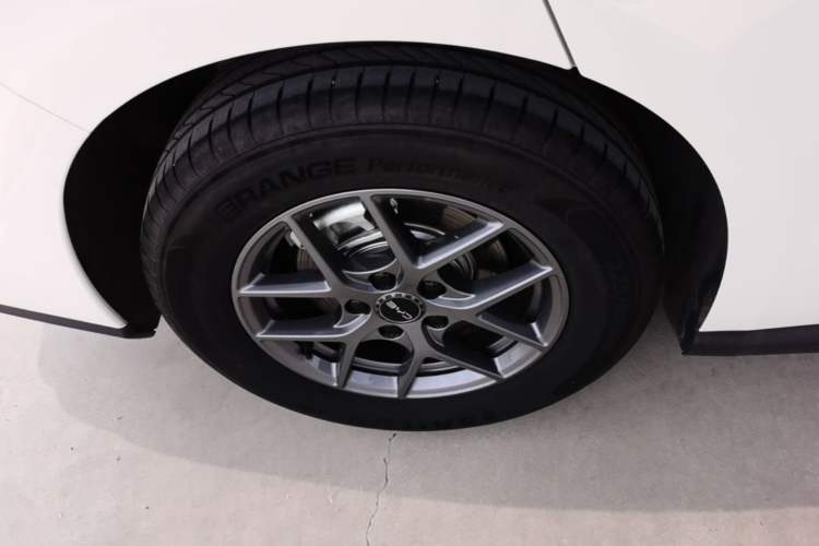 Used BYD Seal 06 New Energy 2025 DM-i Smart Drive 80KM Luxury Model Right Rear Wheel Hub