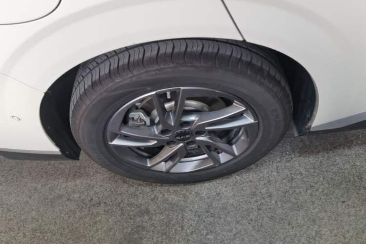 Used BYD Seal 06 New Energy 2025 EV 545KM Premium Edition Right Rear Wheel Hub
