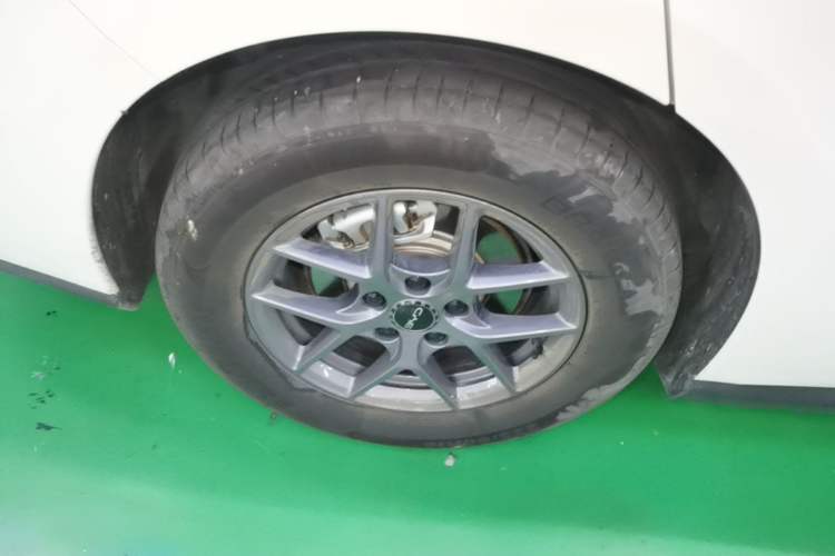 Used BYD Seal 06 New Energy 2025 DM-i Smart Drive 80KM Luxury Model Right Rear Wheel Hub