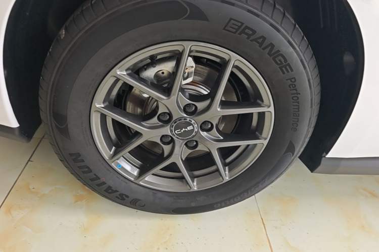Used BYD Seal 06 New Energy 2025 DM-i Smart Drive 80KM Luxury Model Right Rear Wheel Hub
