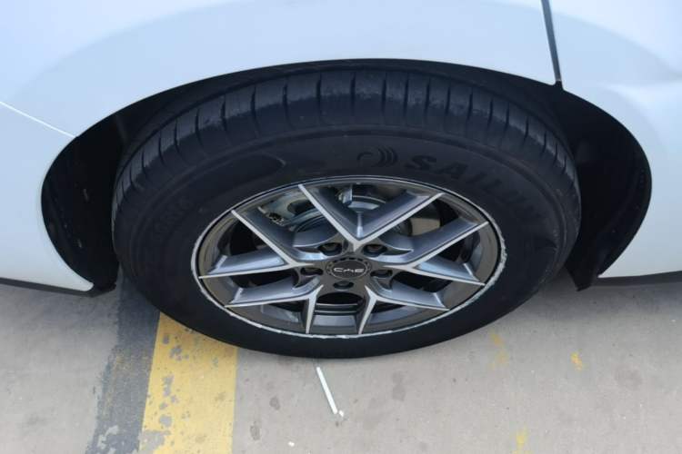 Used BYD Seal 06 New Energy 2025 DM-i Smart Drive 80KM Luxury Model Right Rear Wheel Hub