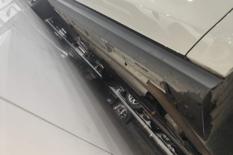 Used BYD Seal 06 New Energy 2025 DM-i Smart Drive 80KM Luxury Model Right Side Sill