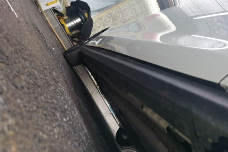 Used BYD Seal 06 New Energy 2025 DM-i Smart Drive 80KM Luxury Model Right Side Sill