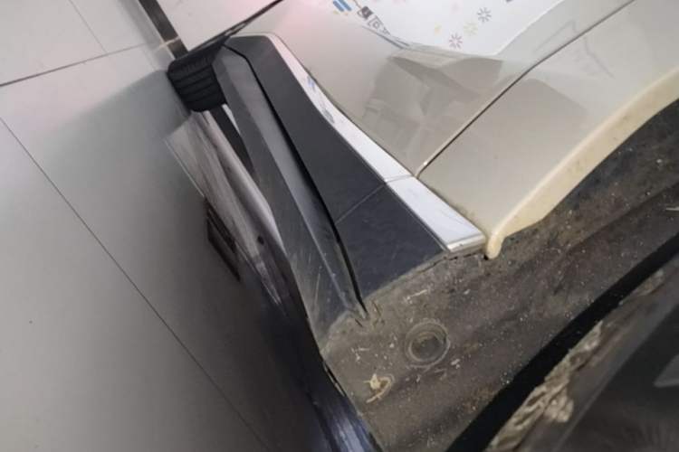 Used BYD Seal 06 New Energy 2025 EV 470KM Prestige Edition Right Side Sill