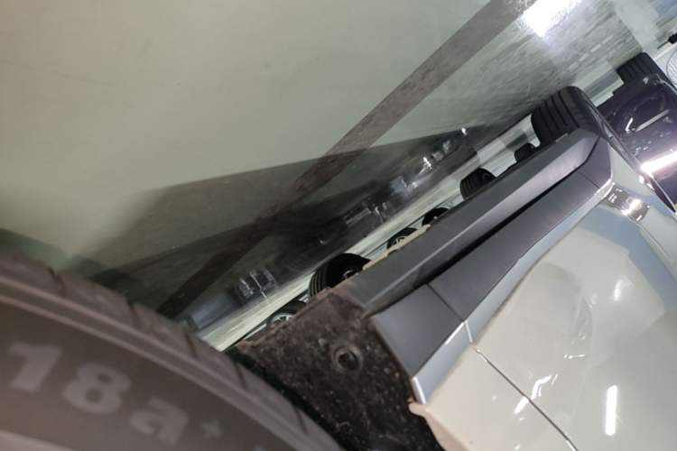 Used BYD Seal 06 New Energy 2025 EV 545KM Premium Edition Right Side Sill