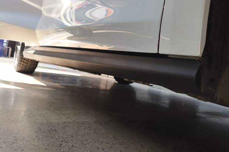 Used BYD Seal 06 New Energy 2025 DM-i Smart Drive 80KM Luxury Model Right Side Sill