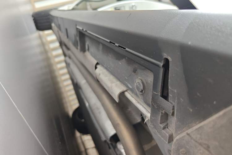 Used BYD Seal 06 New Energy 2025 DM-i Intelligent Drive 120KM Flagship Model Right Side Sill