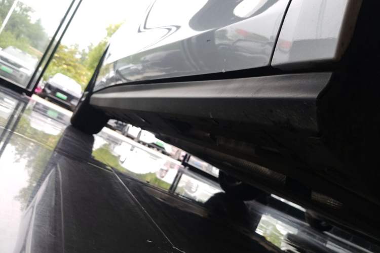 Used BYD Seal 06 New Energy 2025 DM-i Intelligent Drive 120KM Flagship Model Right Side Sill