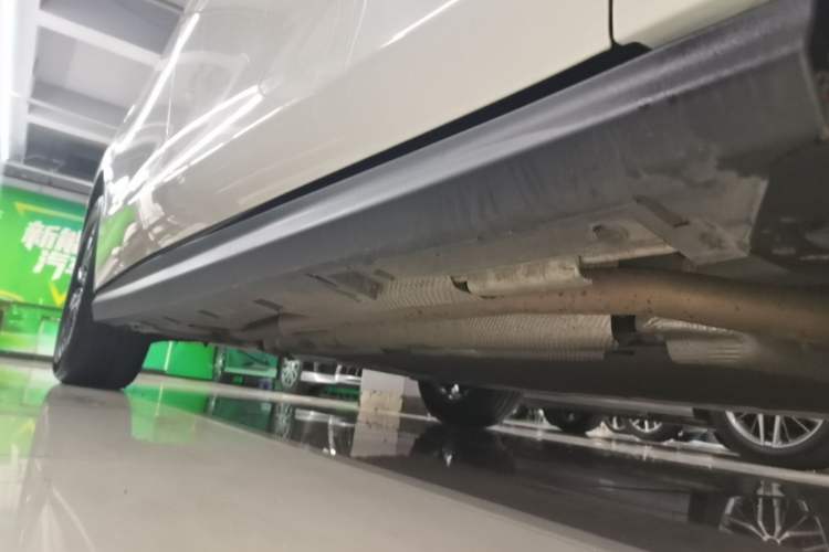 Used BYD Seal 06 New Energy 2025 DM-i Smart Drive 120KM Prestige Model Right Side Sill