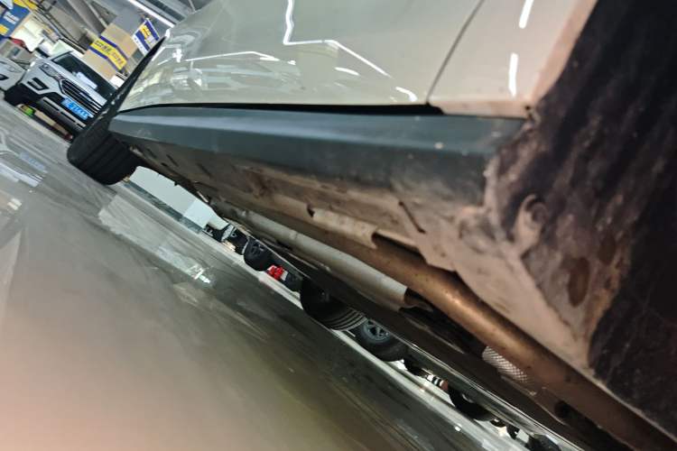 Used BYD Seal 06 New Energy 2025 DM-i Smart Drive 80KM Prestige Model Right Side Sill