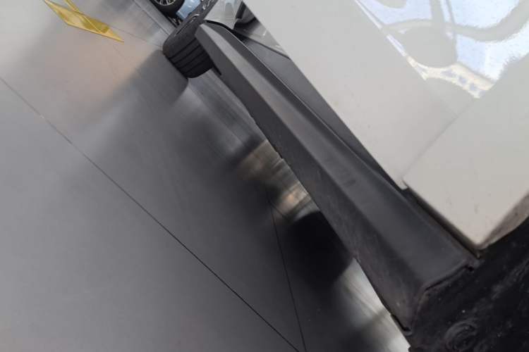 Used BYD Seal 06 New Energy 2025 DM-i Smart Drive 120KM Prestige Model Right Side Sill