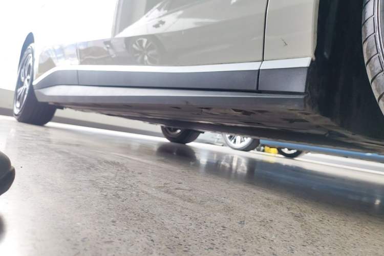 Used BYD Seal 06 New Energy 2025 EV 470KM Prestige Edition Right Side Sill