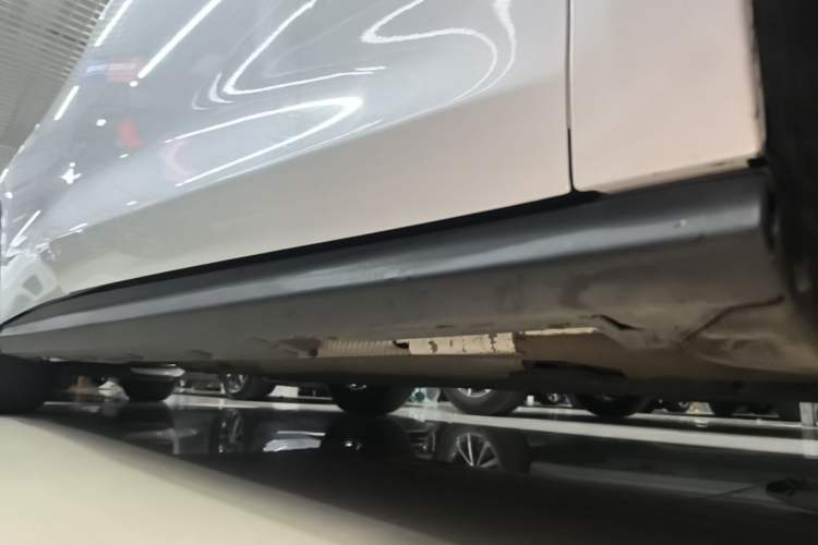 Used BYD Seal 06 New Energy 2025 DM-i Smart Drive 80KM Luxury Model Right Side Sill