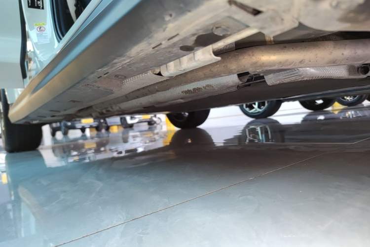 Used BYD Seal 06 New Energy 2025 DM-i Intelligent Drive 120KM Flagship Model Right Side Sill