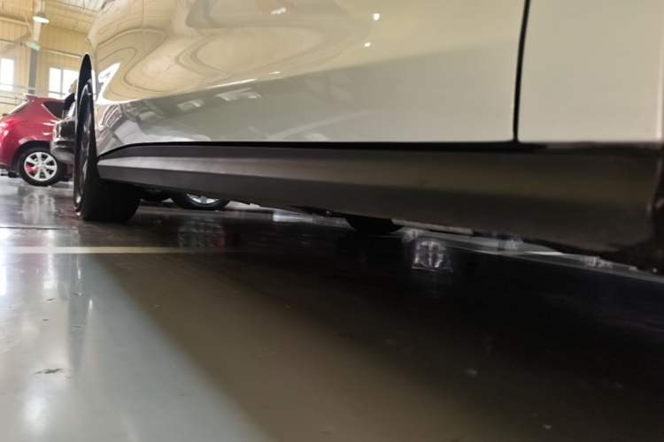 Used BYD Seal 06 New Energy 2025 DM-i Smart Drive 80KM Luxury Model Right Side Sill