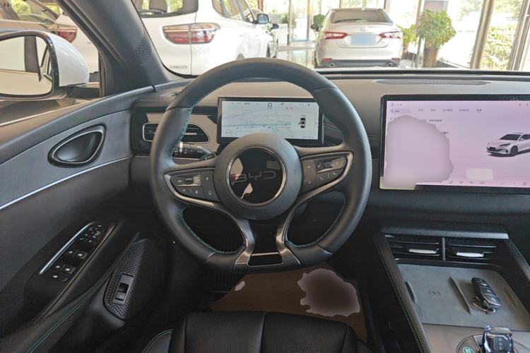 Used BYD Seal 06 New Energy 2025 DM-i Smart Drive 120KM Deluxe Model Steering Wheel