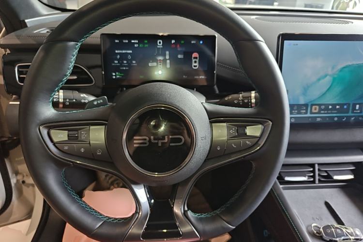 Used BYD Seal 06 New Energy 2025 DM-i Smart Drive 120KM Deluxe Model Steering Wheel