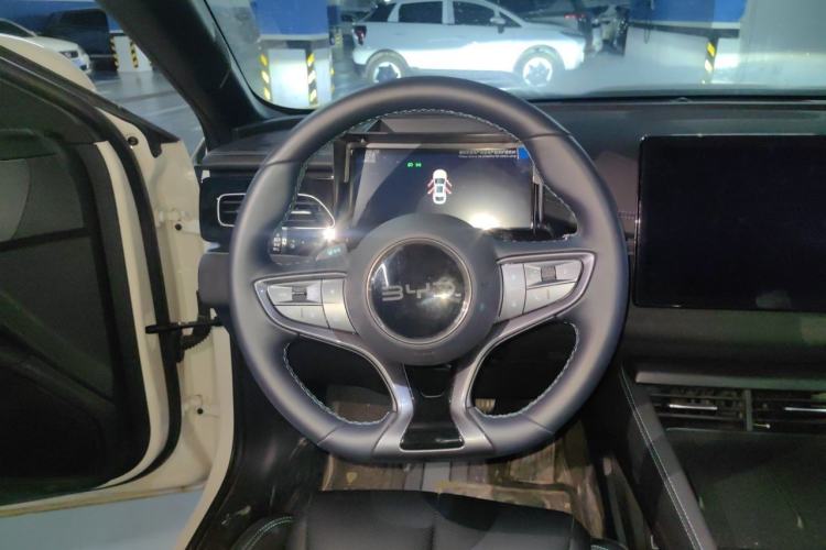 Used BYD Seal 06 New Energy 2025 DM-i Smart Drive 80KM Prestige Model Steering Wheel