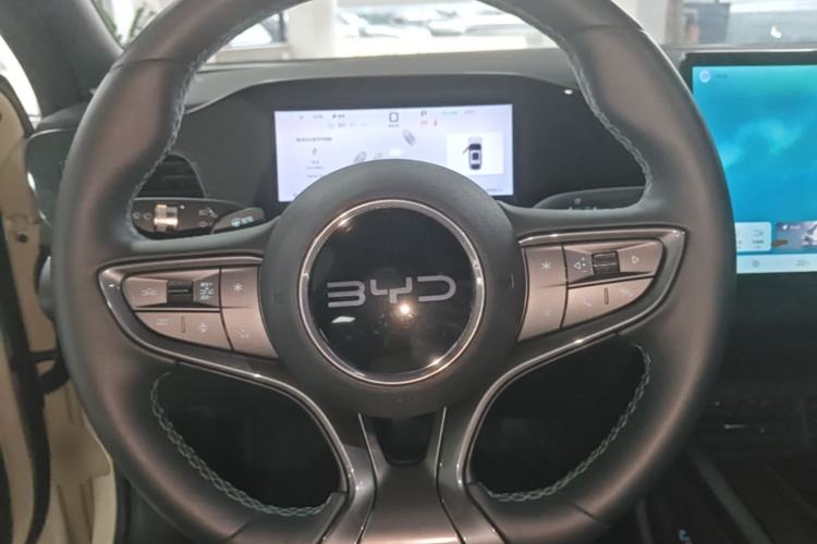 Used BYD Seal 06 New Energy 2025 EV 470KM Prestige Edition Steering Wheel
