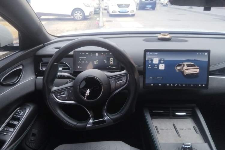 Used BYD Seal 06 New Energy 2025 DM-i Smart Drive 120KM Prestige Model Steering Wheel
