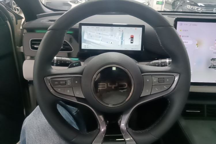 Used BYD Seal 06 New Energy 2025 DM-i Intelligent Drive 120KM Flagship Model Steering Wheel