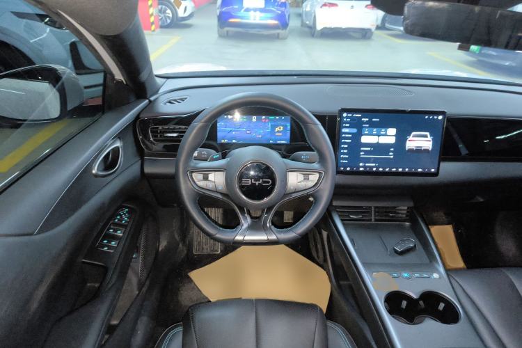 Used BYD Seal 06 New Energy 2025 EV 545KM Premium Edition Steering Wheel