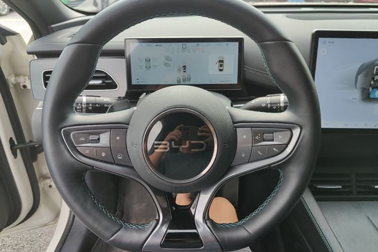 Used BYD Seal 06 New Energy 2025 DM-i Smart Drive 120KM Deluxe Model Steering Wheel