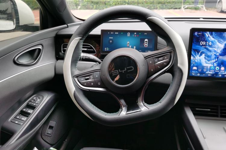 Used BYD Seal 06 New Energy 2025 DM-i Smart Drive 80KM Luxury Model Steering Wheel