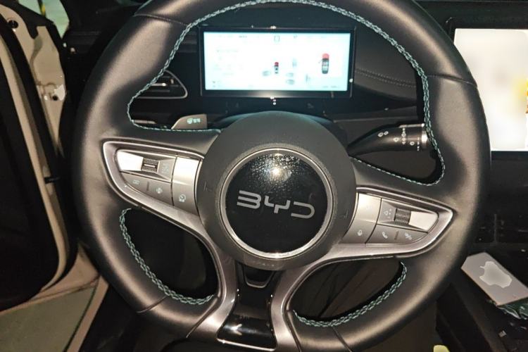 Used BYD Seal 06 New Energy 2025 DM-i Smart Drive 80KM Luxury Model Steering Wheel