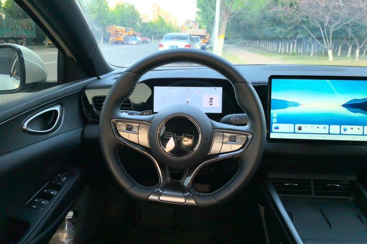 Used BYD Seal 06 New Energy 2025 EV 545KM Premium Edition Steering Wheel