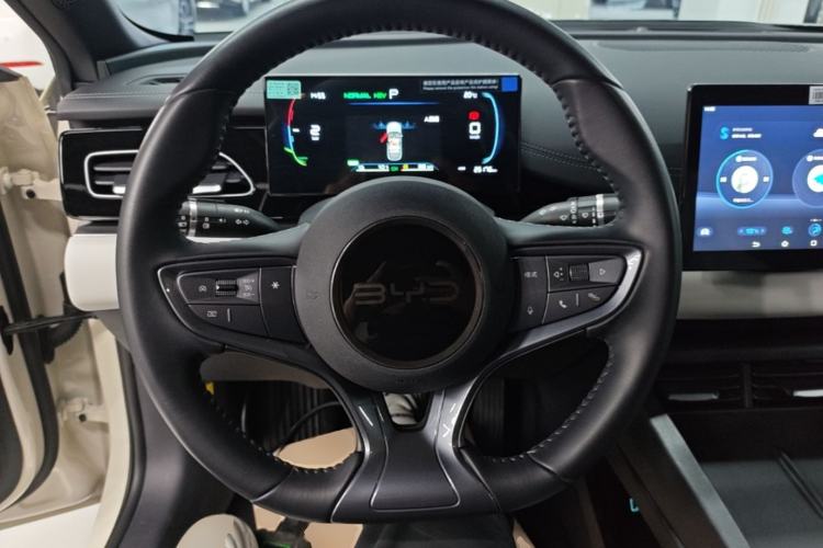 Used BYD Seal 06 New Energy 2025 DM-i Smart Drive 80KM Luxury Model Steering Wheel