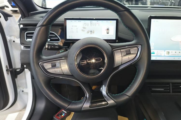 Used BYD Seal 06 New Energy 2025 DM-i Smart Drive 80KM Luxury Model Steering Wheel
