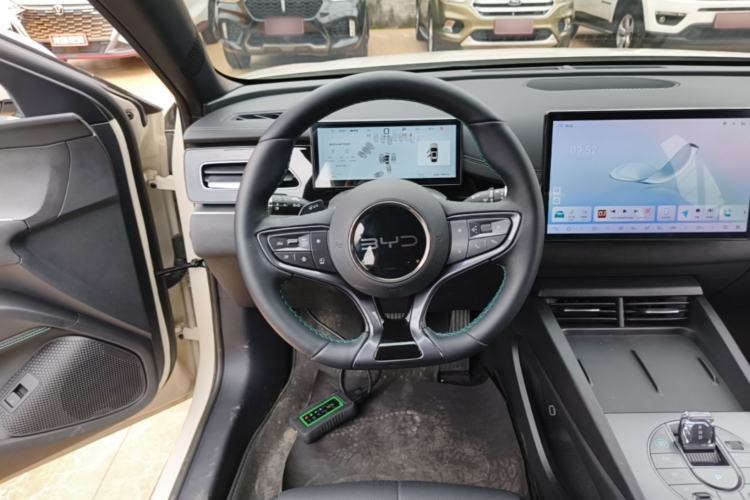 Used BYD Seal 06 New Energy 2025 DM-i Smart Drive 80KM Luxury Model Steering Wheel