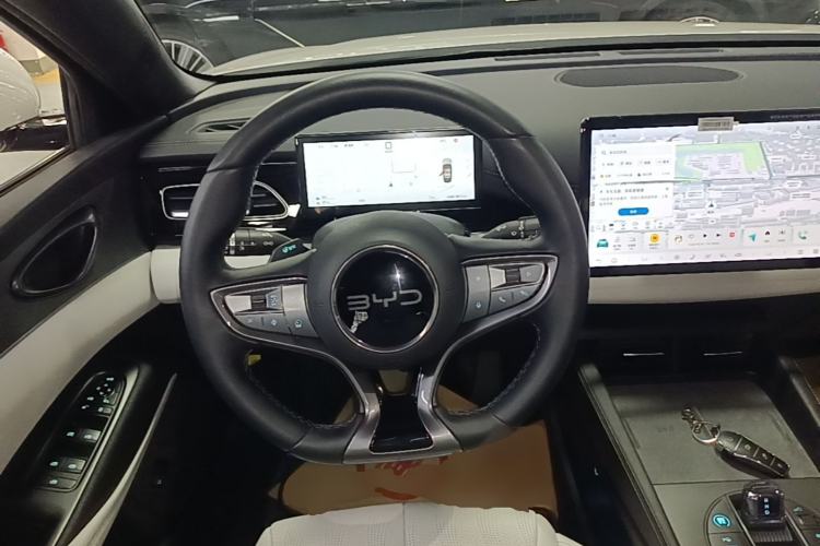 Used BYD Seal 06 New Energy 2025 DM-i Smart Drive 120KM Deluxe Model Steering Wheel