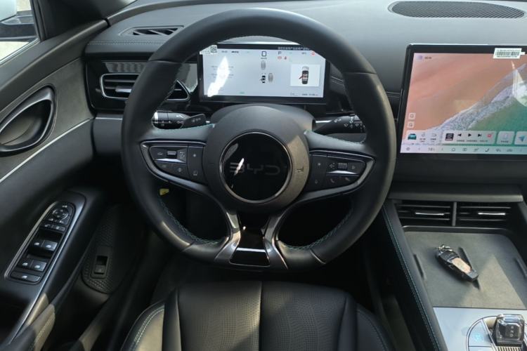 Used BYD Seal 06 New Energy 2025 DM-i Smart Drive 120KM Deluxe Model Steering Wheel