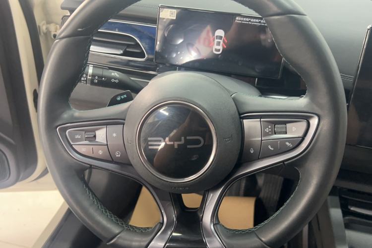 Used BYD Seal 06 New Energy 2025 DM-i Smart Drive 80KM Prestige Model Steering Wheel