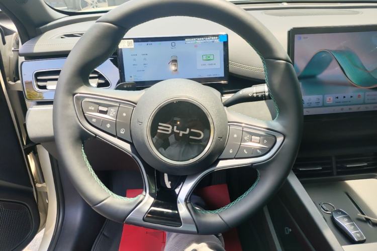 Used BYD Seal 06 New Energy 2025 DM-i Smart Drive 80KM Luxury Model Steering Wheel