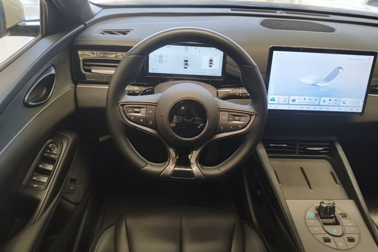 Used BYD Seal 06 New Energy 2025 DM-i Smart Drive 120KM Prestige Model Steering Wheel