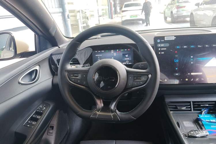 Used BYD Seal 06 New Energy 2025 EV 545KM Flagship Edition Steering Wheel