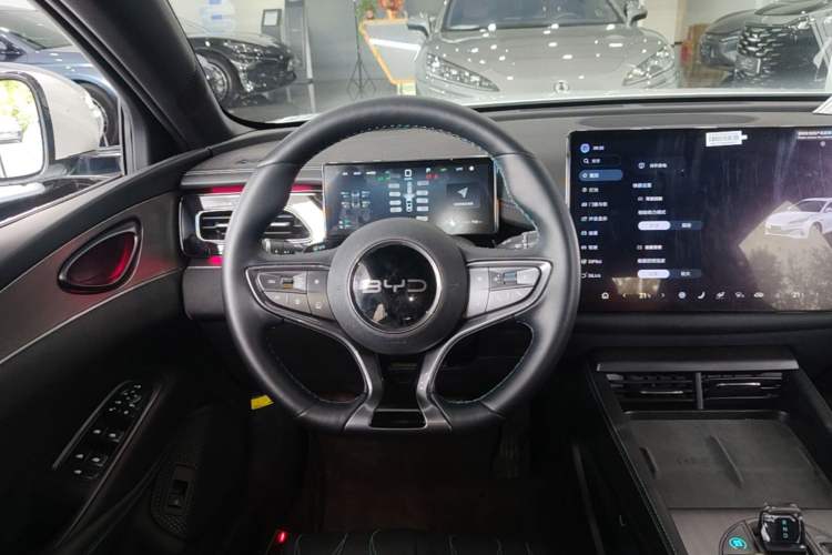 Used BYD Seal 06 New Energy 2025 DM-i Intelligent Drive 120KM Flagship Model Steering Wheel